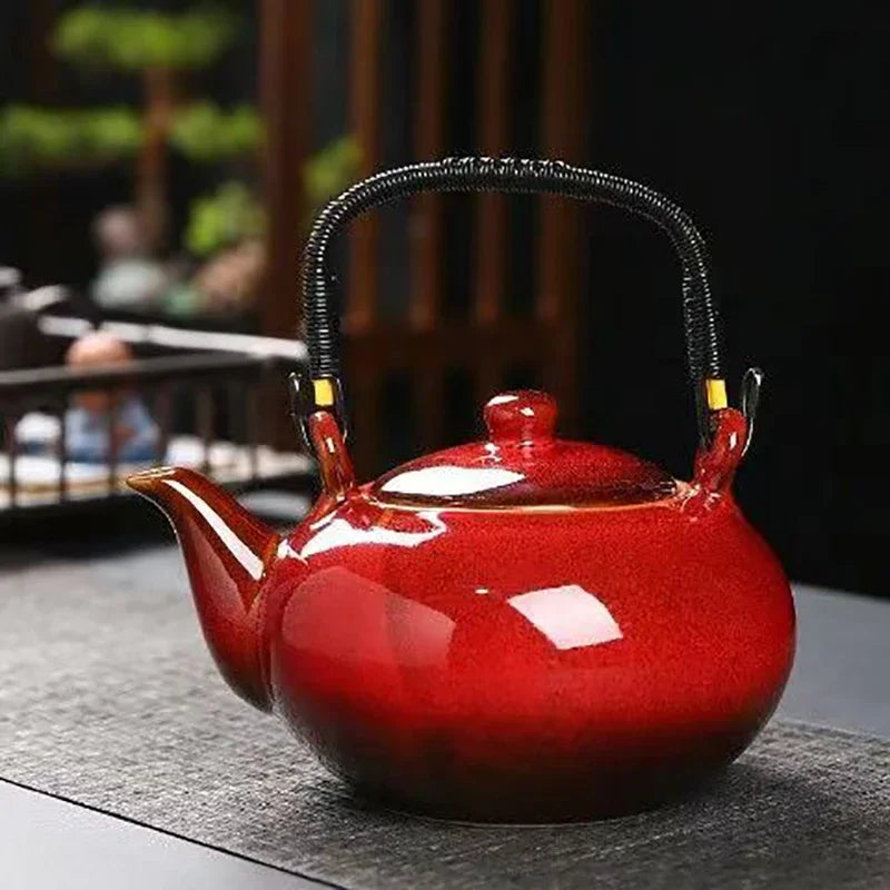 Vintage Chinese Style Teapot With Lifting Beam 650ml Mug for Tea Kettle Puer Cup Set Teaware Pot Teapots Service Clay