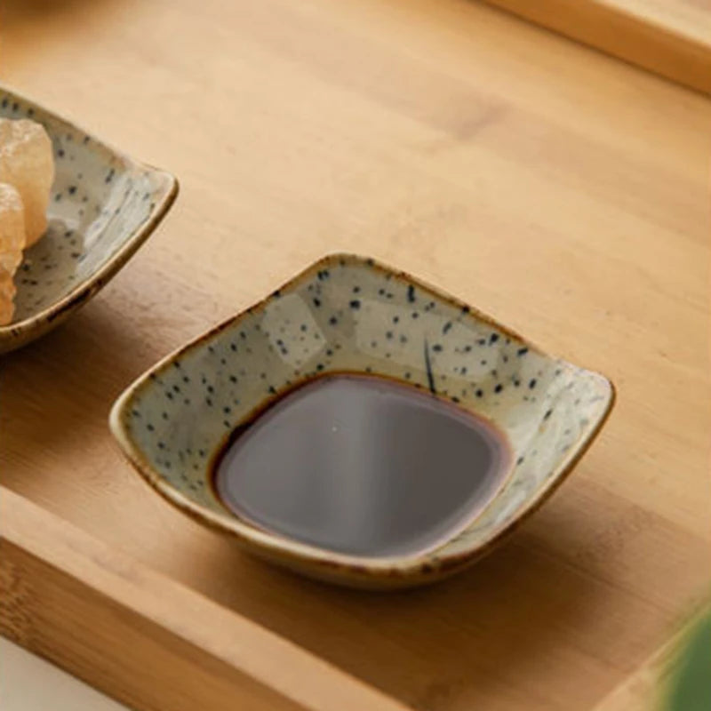 Vintage Ceramic Small Plate Japanese Creative Cartoon Seafood Sauce Dish Seasoning Plate Home Kitchen Tableware Wholesale