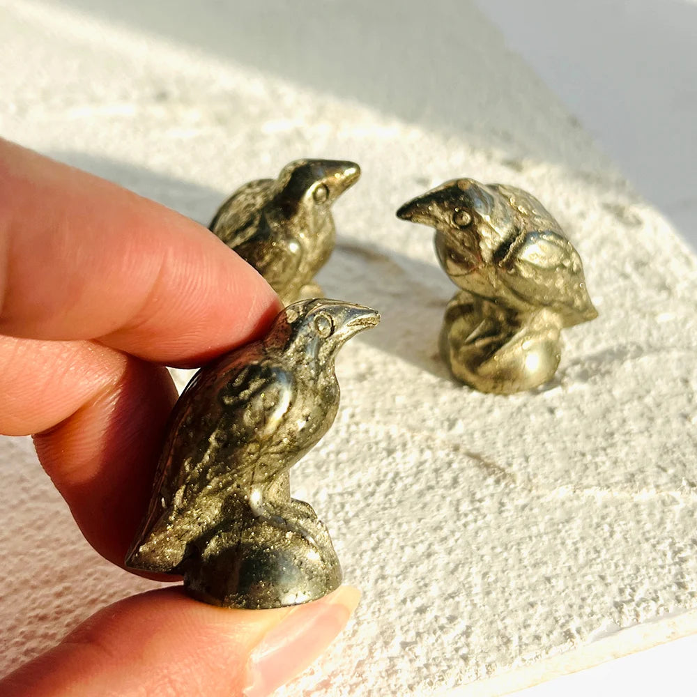 1pc Hand-Carved Mini Pyrite Raven - Halloween Decor, Gothic Home Decoration, Unique Gift for Collectors, Christmas Home