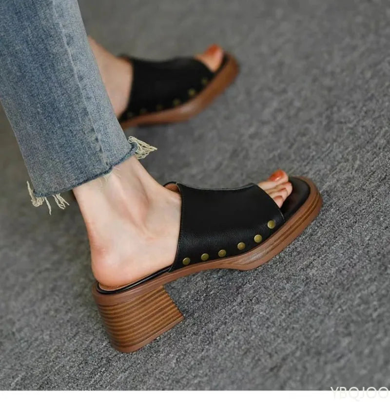 Women High Heels Fashionable versatile Shoes Women leisure comfortable Beach shoes Summer Thick Sole Anti Slip Retro Slippers