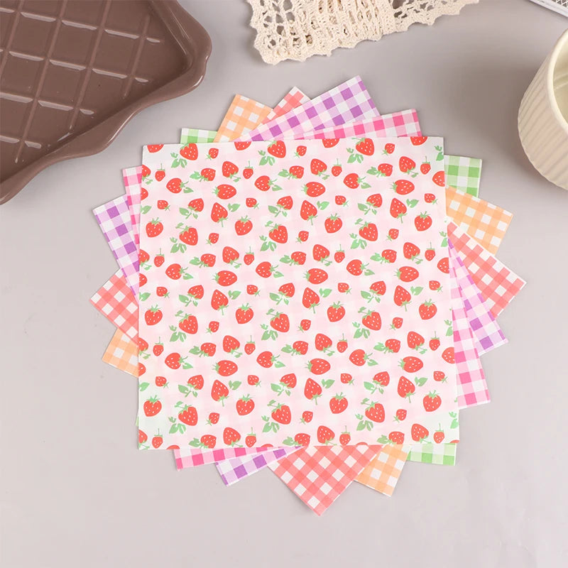 100Pcs 18cm Food Waxed Paper Oil-Proof Wax Paper Bread Sandwich Burger Fries Macarons Packaging Kitchen Baking Tool Decor Paper