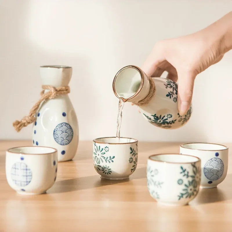 Vintage Japanese Sake Ware Ceramic Flower Wine Pot and Cup Home Kitchen Restaurant Wine Dispenser Drinking Supplies Accessories