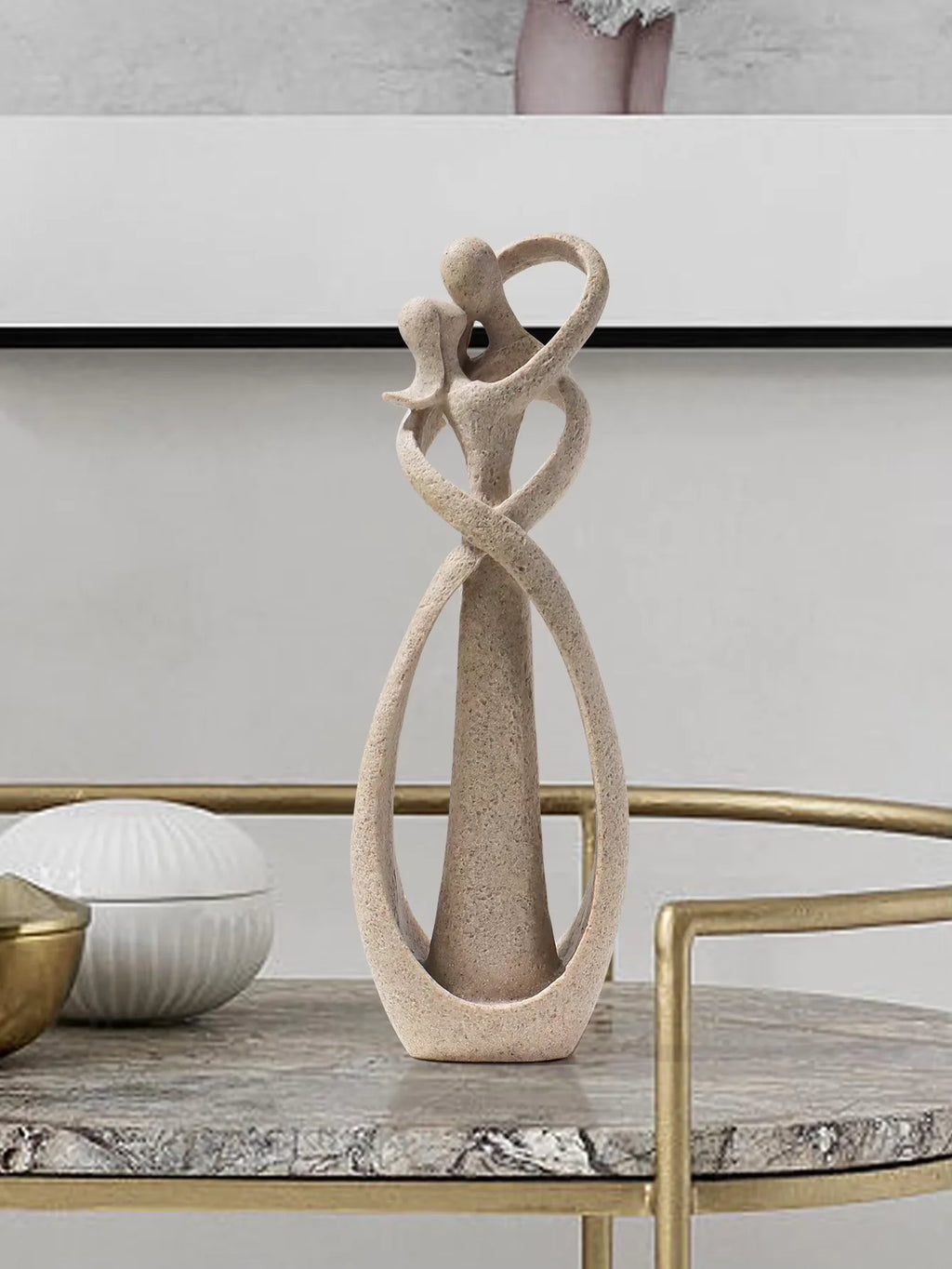 Nordic Style Creative Home Decor: Embracing Couple Sculpture for Office, Bookshelf, Living Room, Bedroom, Tabletop Decoration
