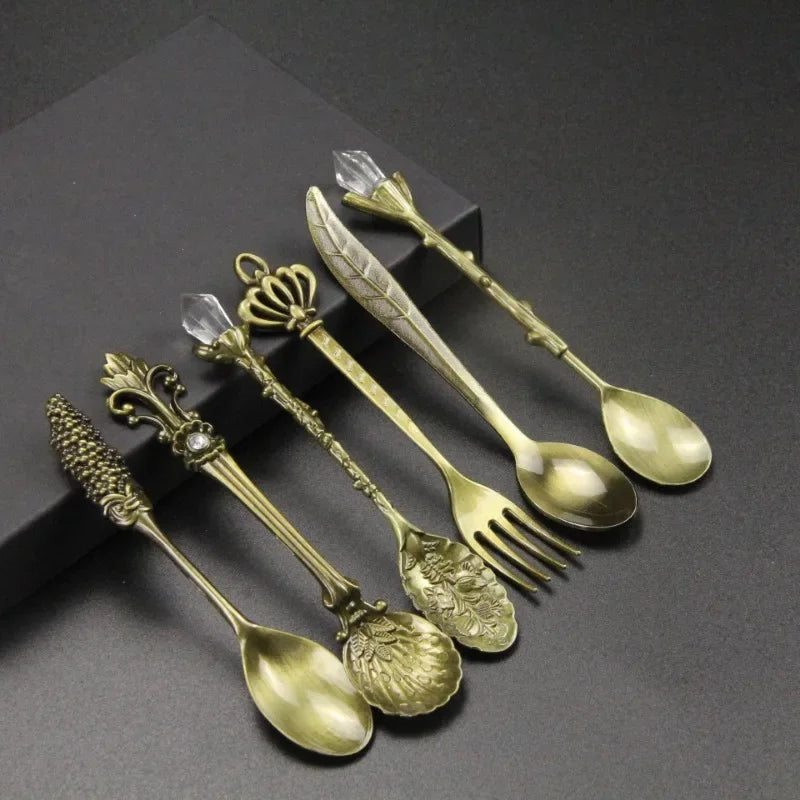 6Pcs/Set Vintage European Palace Tableware Set Fruit Cake Fork Coffee Spoon Kitchen Accessories