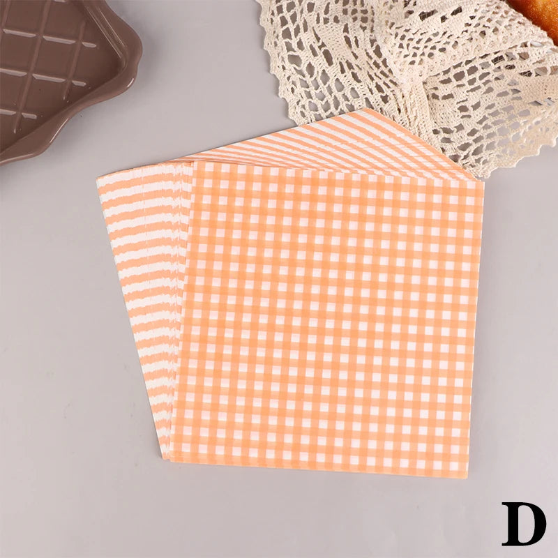 100Pcs 18cm Food Waxed Paper Oil-Proof Wax Paper Bread Sandwich Burger Fries Macarons Packaging Kitchen Baking Tool Decor Paper