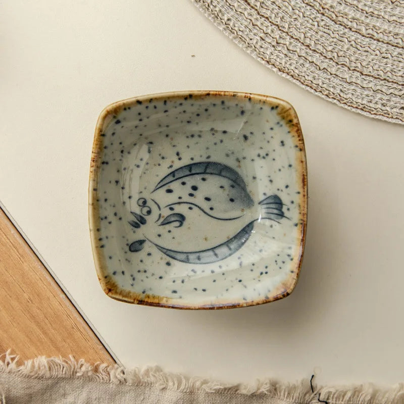 Vintage Ceramic Small Plate Japanese Creative Cartoon Seafood Sauce Dish Seasoning Plate Home Kitchen Tableware Wholesale