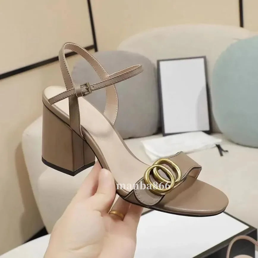 2025 Luxury Designer Sandals High Mid Low Heels Female Sandale Womens Fashion Luxe Leather Casual Summer Shoes Slides Slippers P