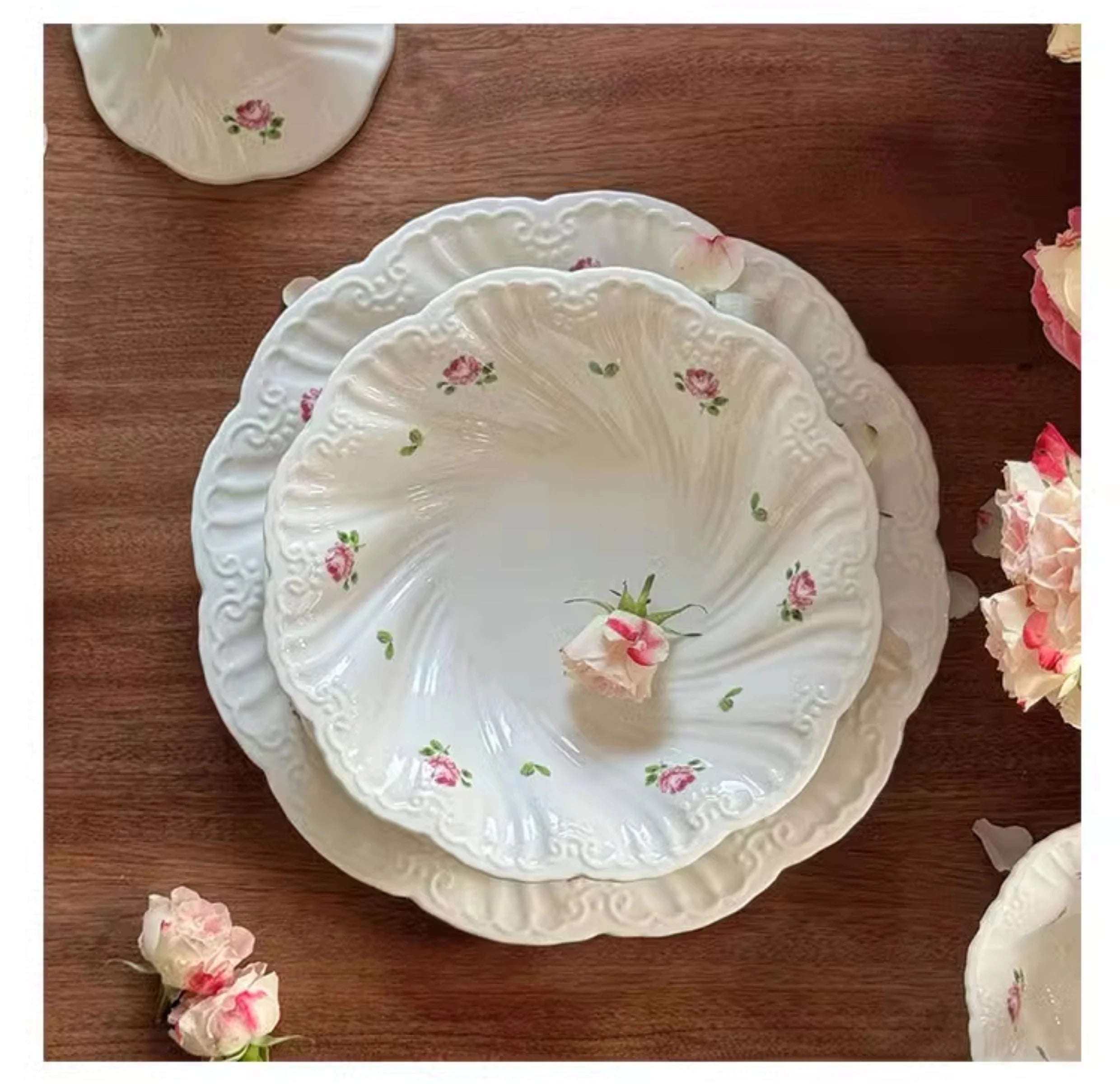 Ceramic Plate Set Coffee Cup Saucer Beautiful Tableware Vintage Rose Dessert Plate Dinner Dishes Gift Tea Cup Kitchen Supplies