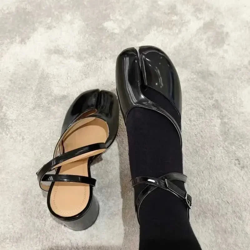 Summer Tabi Cross Strap Sandals Ankle Strap Thick High Heels Split Toe Sandals Women Pumps Slingbacks Female Chunky Casual Shoes